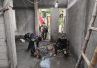 Lantai Rumah Ibu Eka Mulai Diplamir, TMMD 128 Gresik Wujudkan Hunian Layak